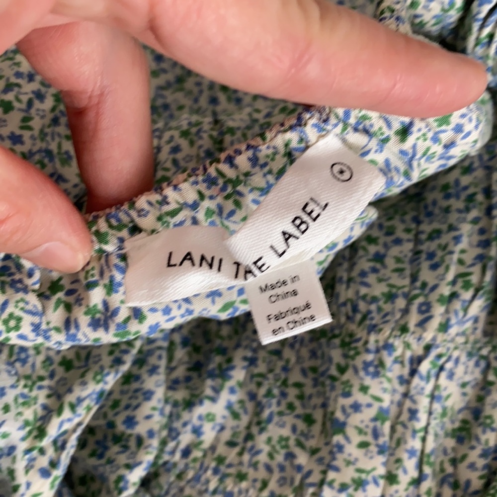 Pretty Dress - image 3